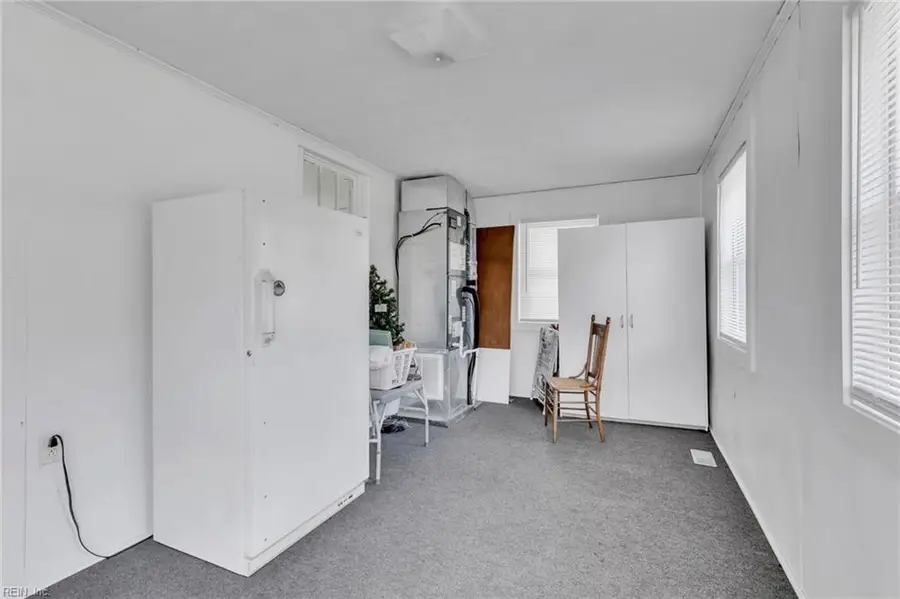 85 Linden Avenue, Cobbs Creek, VA 23035 - #3