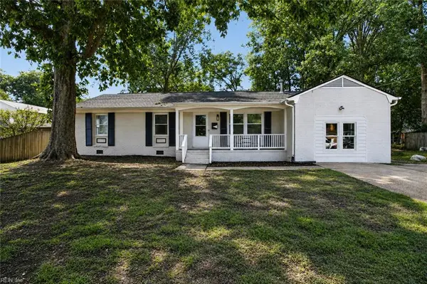 166 Beechmont Drive, Newport News, VA 23608