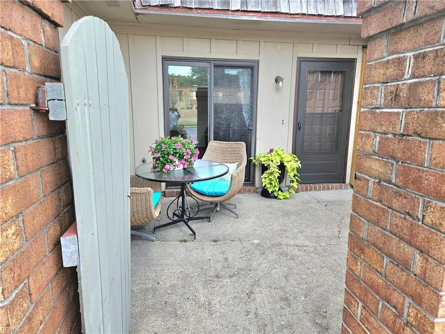 1148 Ocean Pebbles Way, Virginia Beach, VA 23451 - #2
