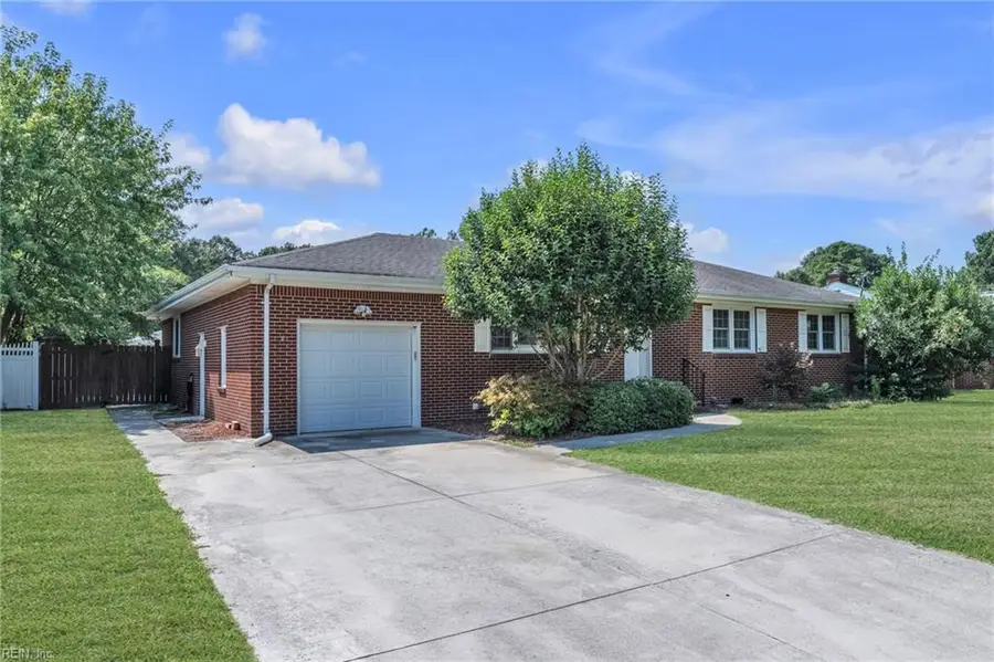 4633 Miles Standish Road #Dr, Virginia Beach, VA 23455 - #3