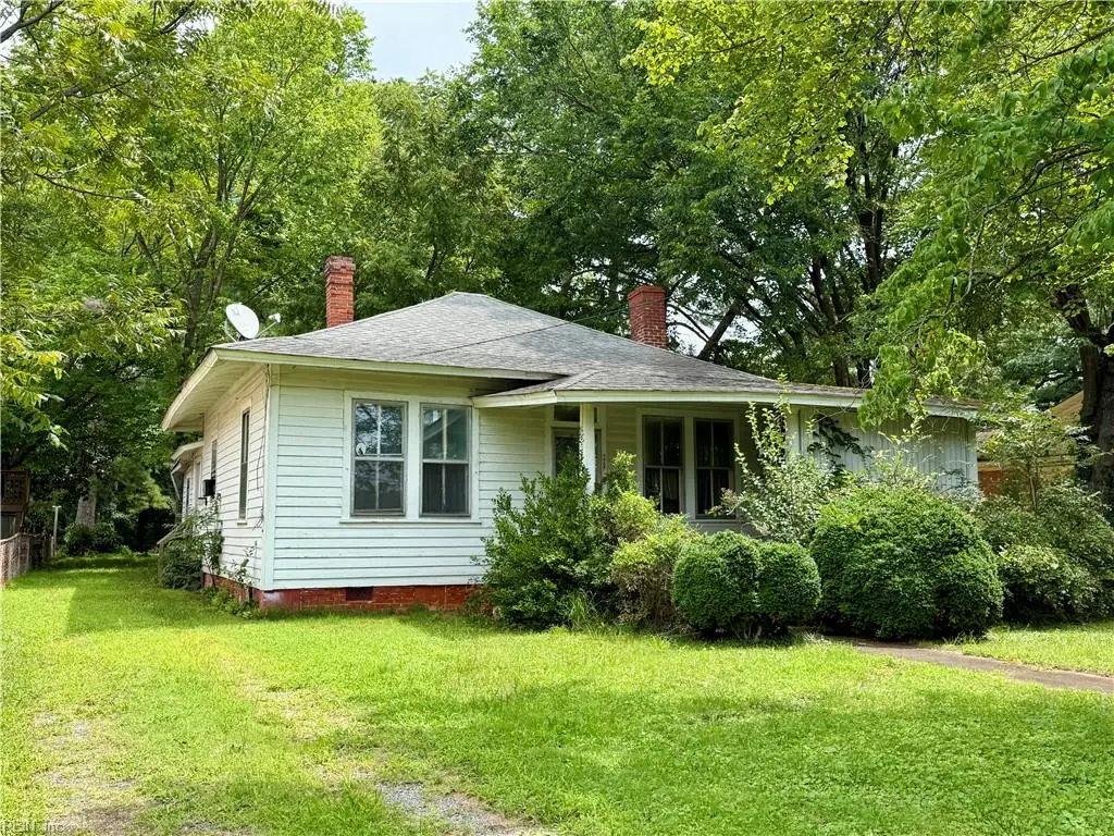 605 N Marshall Street, Chase City, VA 23924 - #1