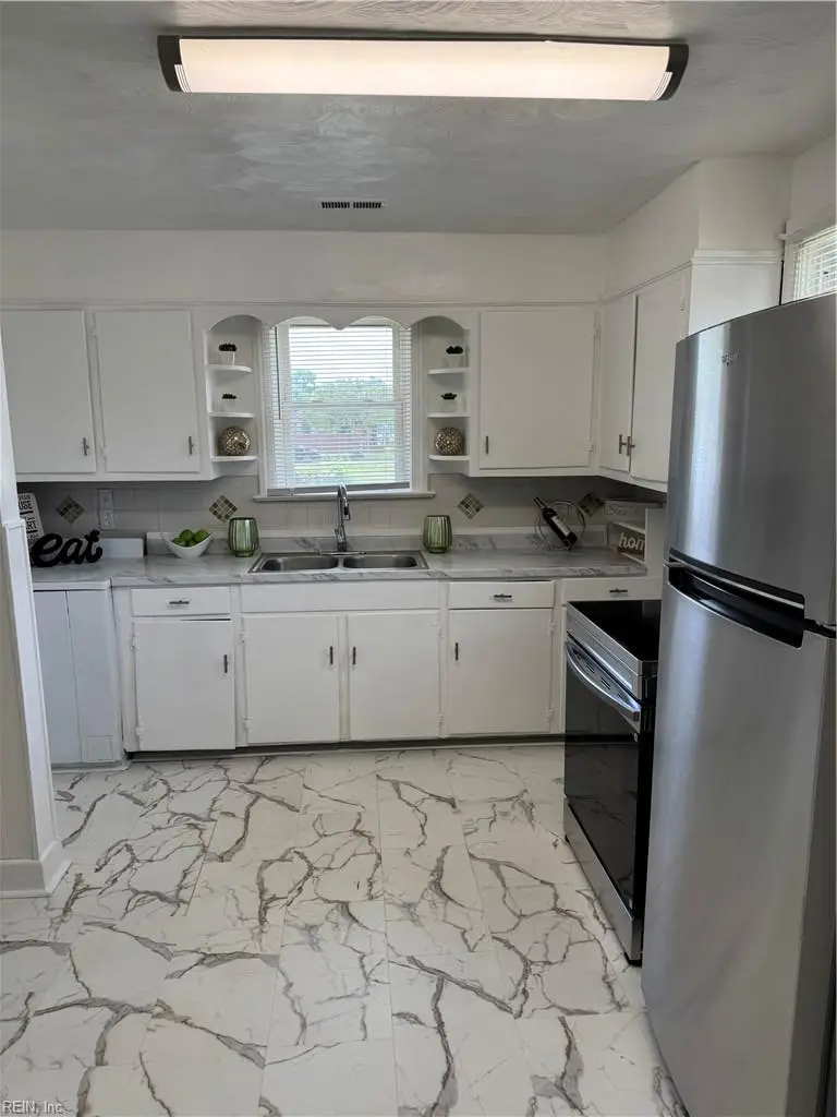 2801 Mapleton Avenue, Norfolk, VA 23504 - #2