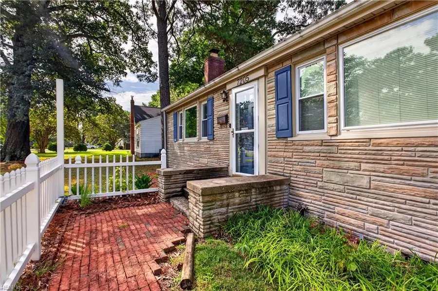 7205 Madison Avenue, Newport News, VA 23605 - #3