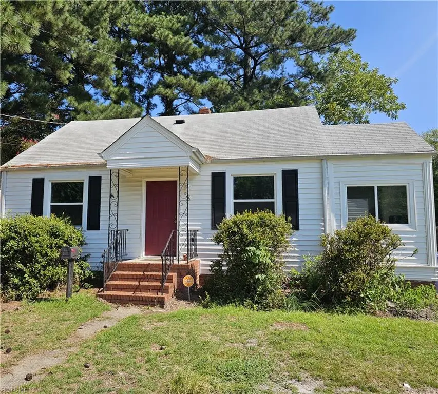 8 Fairview Circle S, Portsmouth, VA 23702 - #1