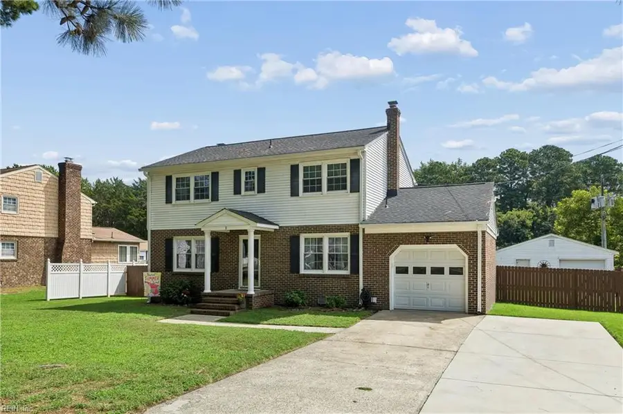 8 Hunts Neck Road, Poquoson, VA 23662 - #2