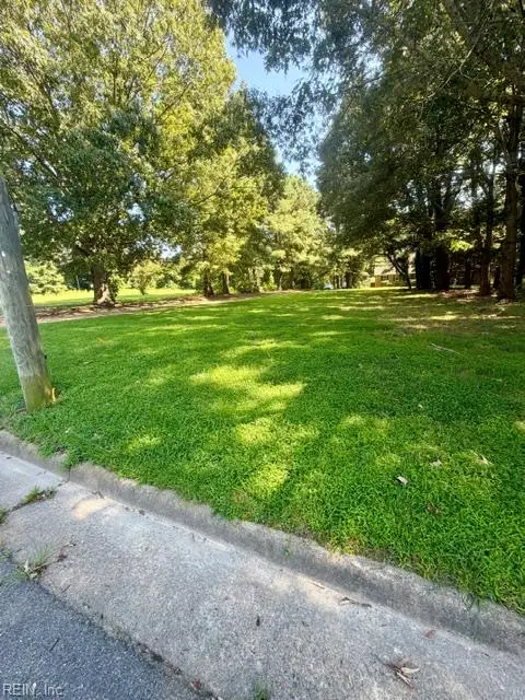 40 Salt Pond Road, Hampton, VA 23664