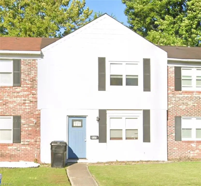 831 N Grosvenor Court, Virginia Beach, VA 23462 - #1