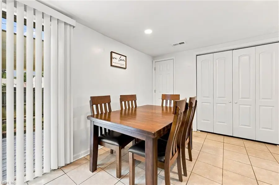 977 Oak Forest Court, Virginia Beach, VA 23464 - #2