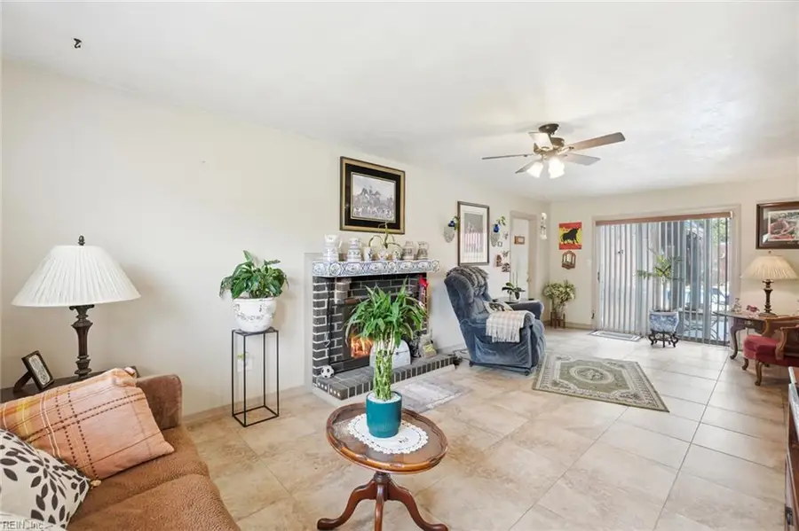 4216 Westchester Circle, Virginia Beach, VA 23452 - #3
