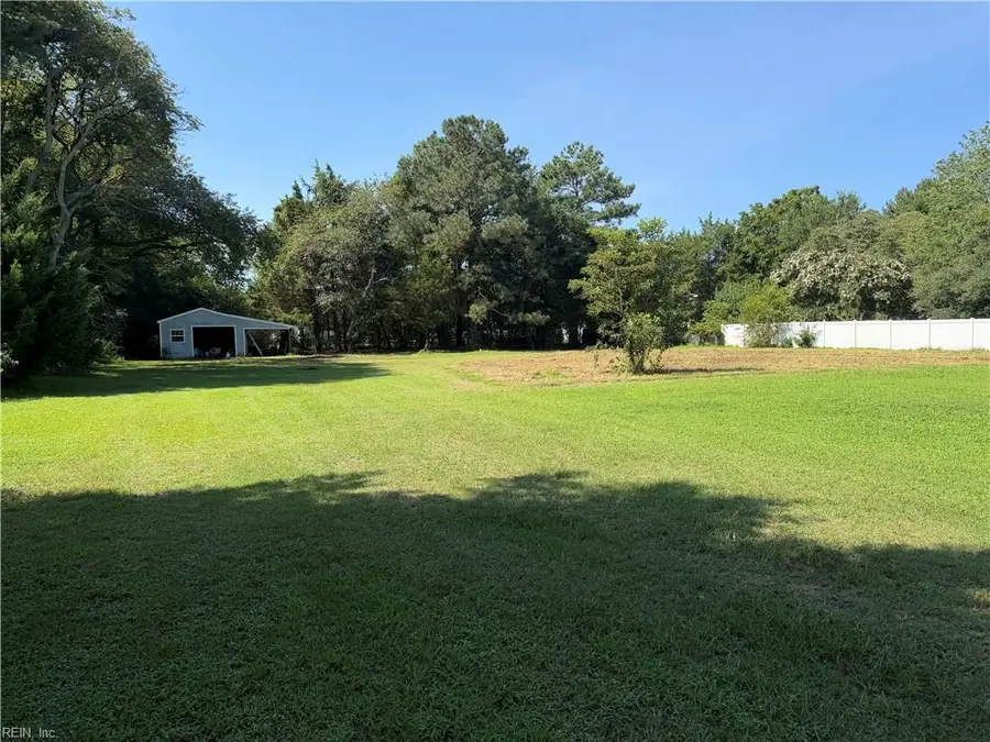 000 Powhatan Drive, Gloucester Point, VA 23184 - #2