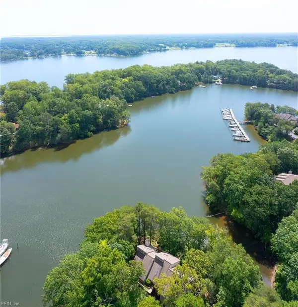 58 Villa Ridge Drive, Hartfield, VA 23071