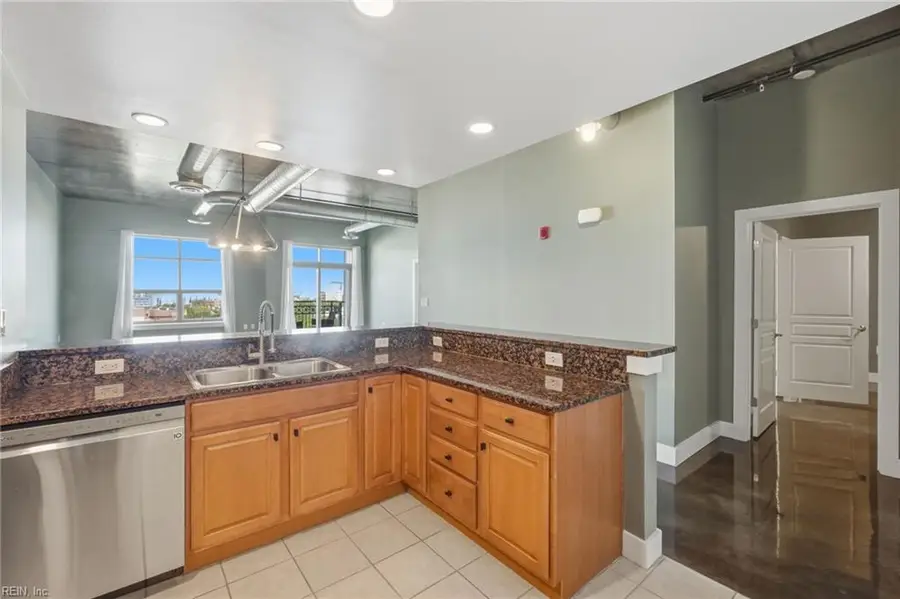123 College Place #806, Norfolk, VA 23510 - #2