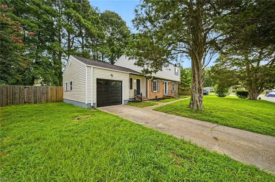 224 Dexter Street E, Chesapeake, VA 23324 - #2