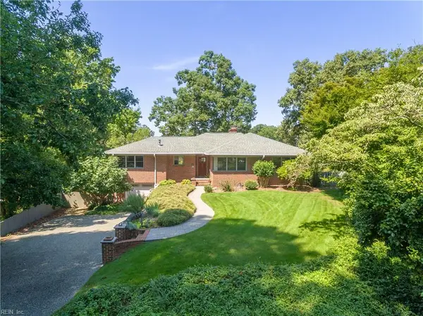28 Laurel Wood Road, Newport News, VA 23602