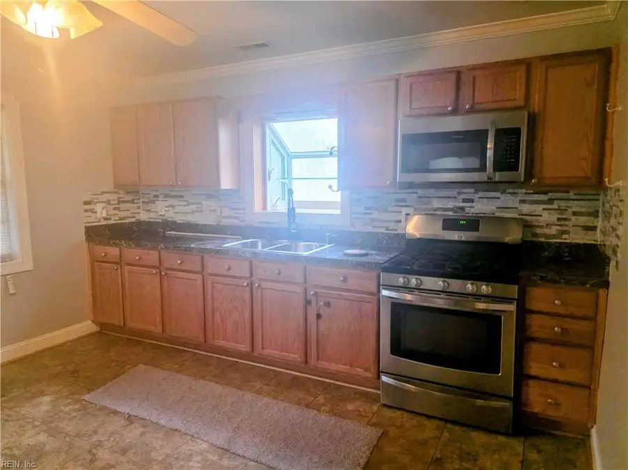 625 Center Avenue, Newport News, VA 23601 - #3