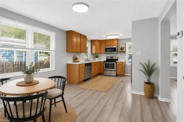 1090 Sandy Narrows Court, Virginia Beach, VA 23454