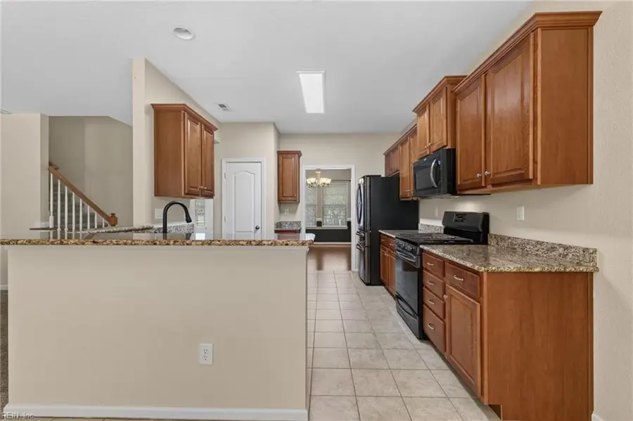 705 Creekwood Drive, Chesapeake, VA 23323 - #2