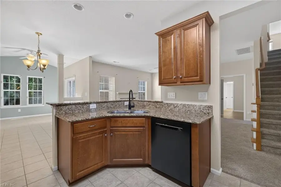 705 Creekwood Drive, Chesapeake, VA 23323 - #3