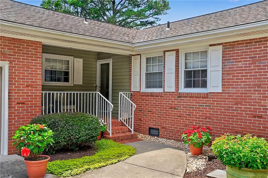 620 Nottingham Drive, Virginia Beach, VA 23452 - #3