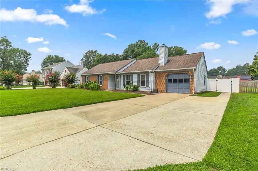 805 Helmsdale Way, Chesapeake, VA 23320 - #2