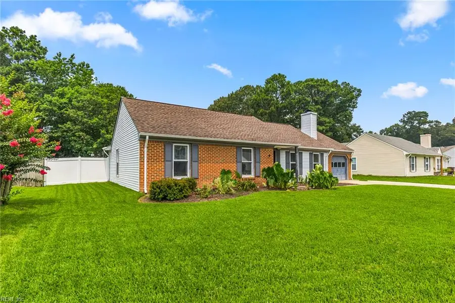 805 Helmsdale Way, Chesapeake, VA 23320 - #3