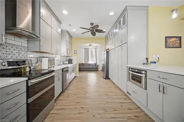 1736 Madison Crossing Lane, Virginia Beach, VA 23453