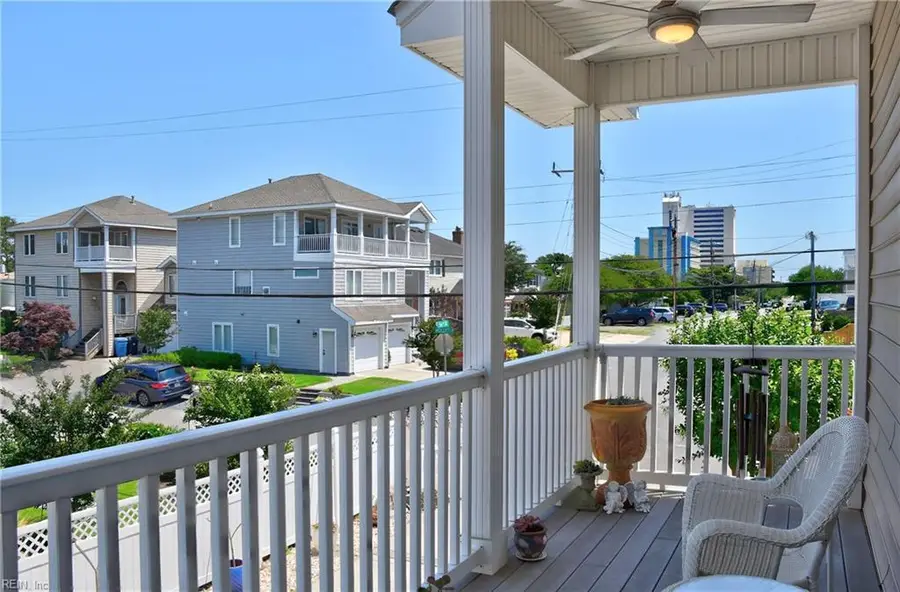 5512 Holly Road, Virginia Beach, VA 23451 - #3
