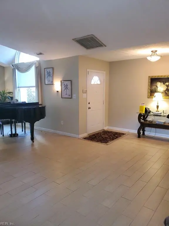 425 Truxtun Court, Newport News, VA 23608 - #2