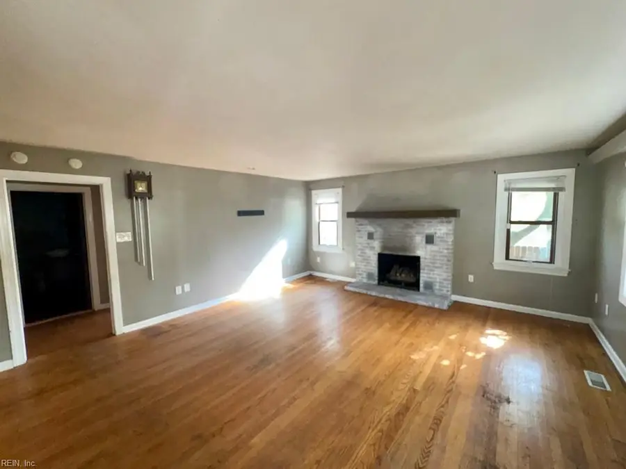 1324 Milton Street, Norfolk, VA 23505 - #3