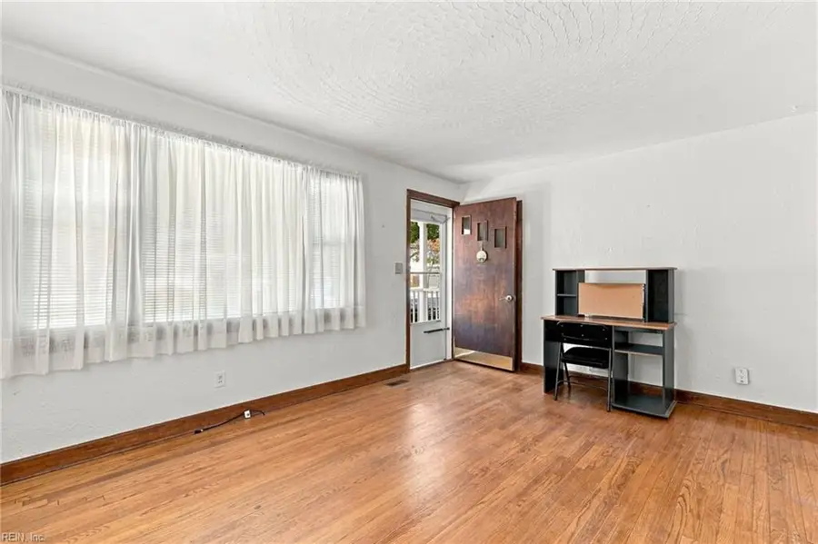 4885 Kennebeck Avenue, Norfolk, VA 23513 - #3