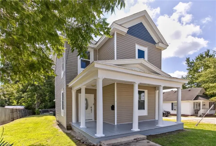 311 W 1st Avenue, Franklin, VA 23851 - #2