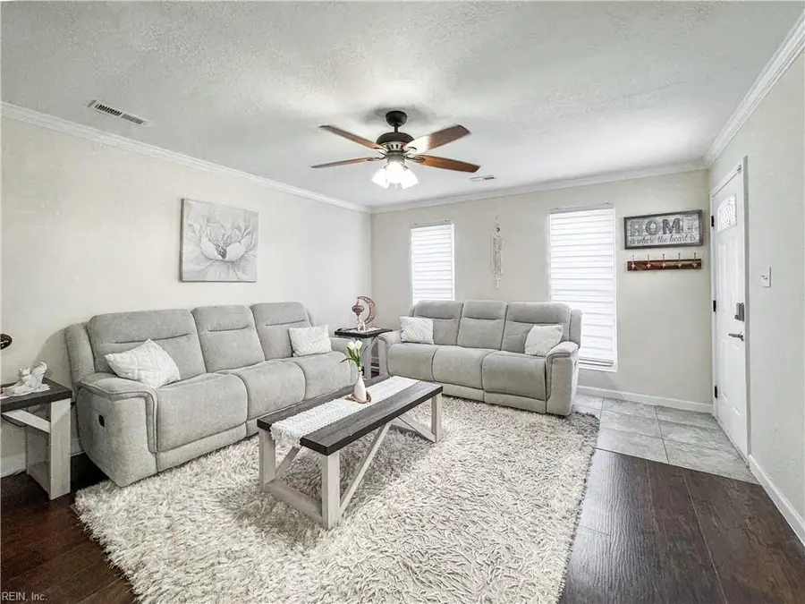 3905 Sunstream Parkway, Virginia Beach, VA 23456 - #3