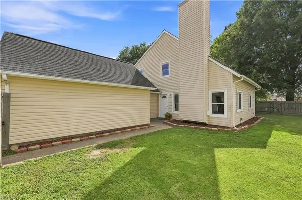 1517 Newport Circle, Virginia Beach, VA 23453