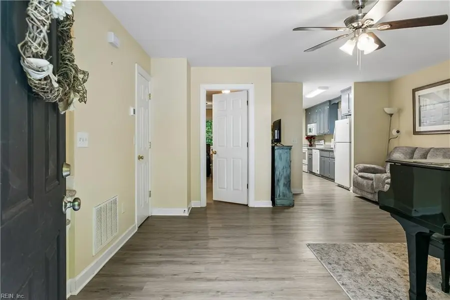6418 Village Woods Court, Gloucester, VA 23061 - #2