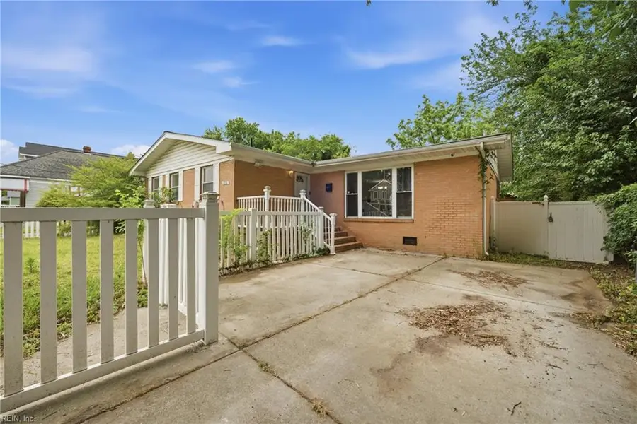 616 Powhatan Parkway, Hampton, VA 23661 - #3