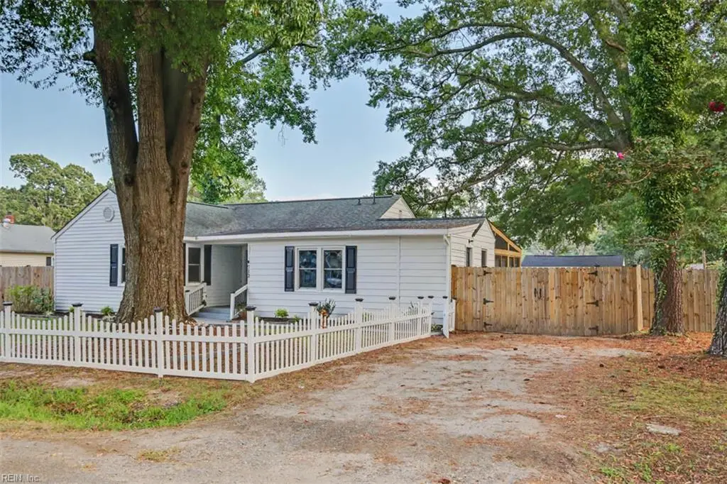 712 Paul Street, Newport News, VA 23605 - #1
