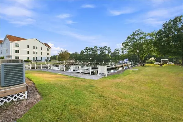 5 Harbor Watch Drive #405, Chesapeake, VA 23320