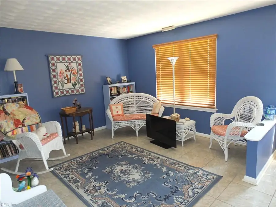 924 Woodhue Court, Virginia Beach, VA 23452 - #3