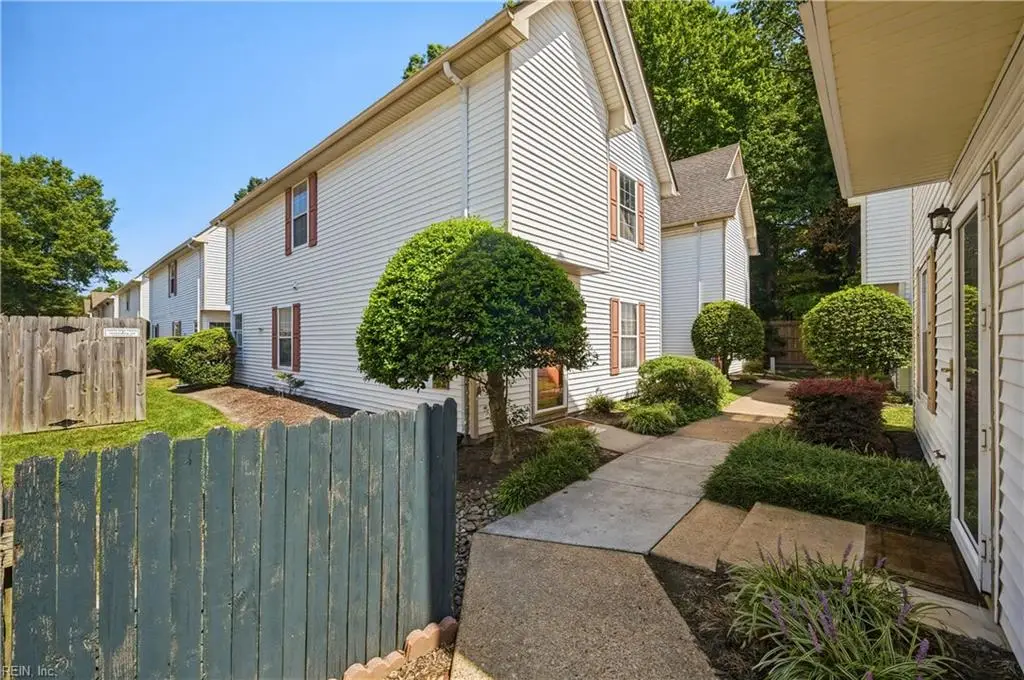 952 Gas Light Lane, Virginia Beach, VA 23462 - #1