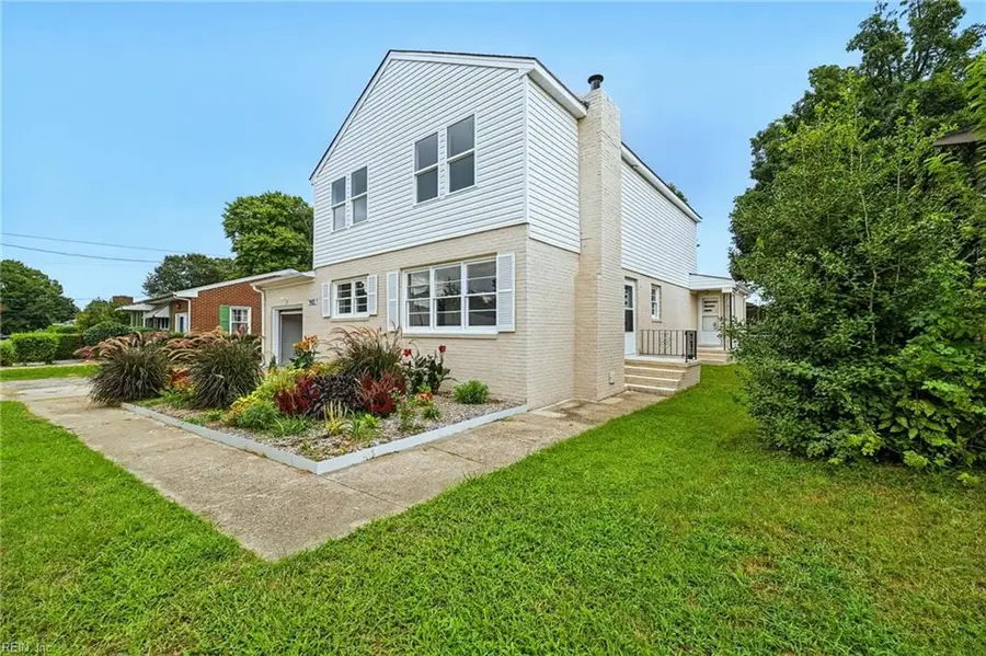 902 Center Avenue, Newport News, VA 23605 - #3