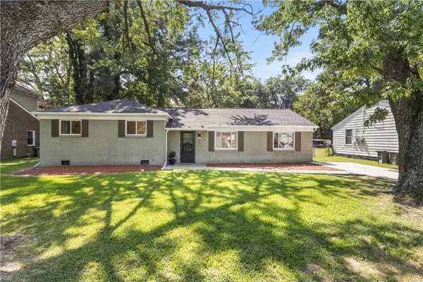 5 Pine Lane, Hampton, VA 23664