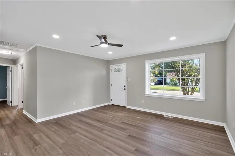 215 Courtney Drive, Hampton, VA 23669 - #3
