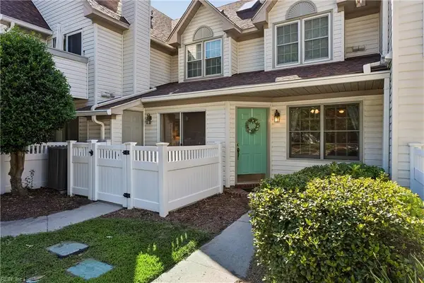 1 Tamarisk Quay #B, Hampton, VA 23666