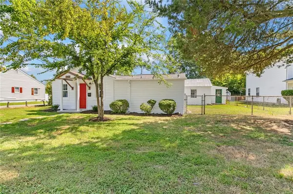 142 Center Avenue, Newport News, VA 23601