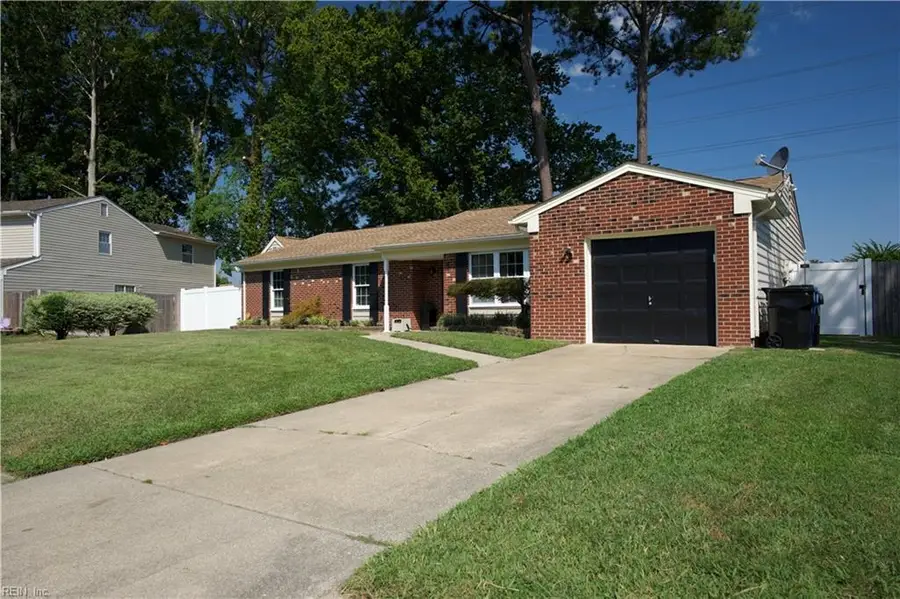 2941 Augusta Circle, Virginia Beach, VA 23453 - #2