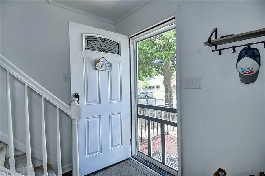 1323 Jenifer St, Norfolk, VA 23503 - #2