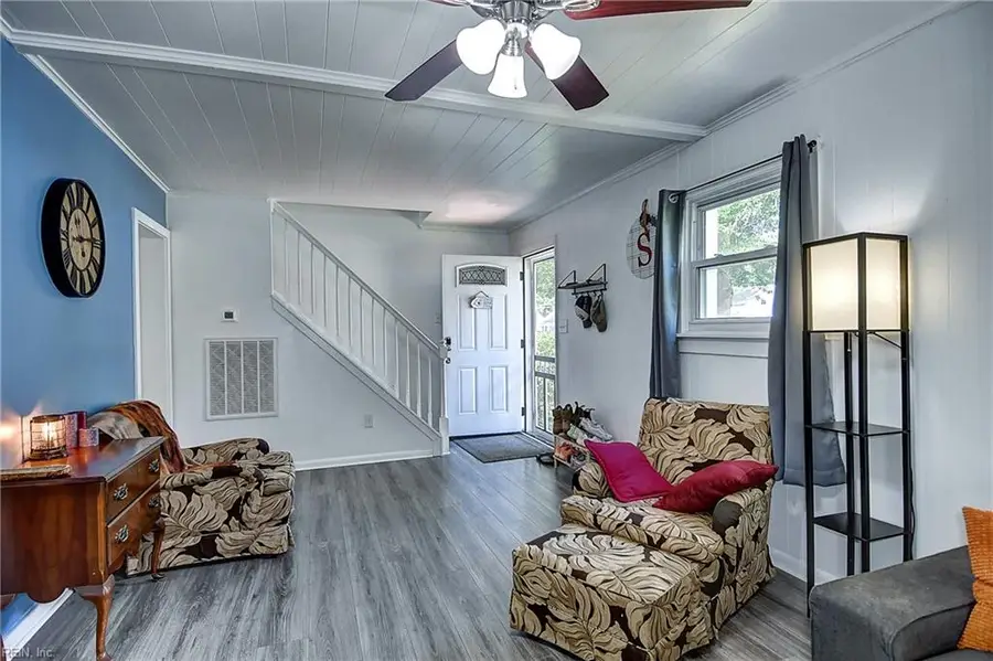 1323 Jenifer St, Norfolk, VA 23503 - #3