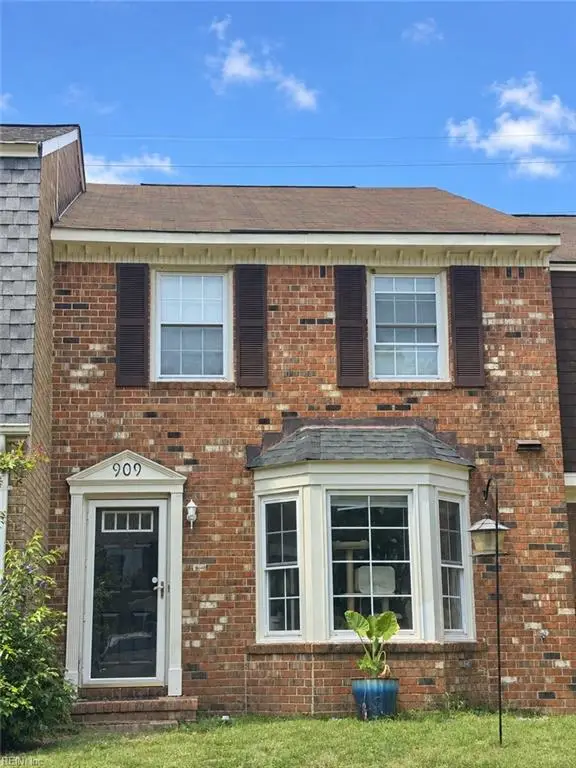 909 Wolfpack Court, Virginia Beach, VA 23462