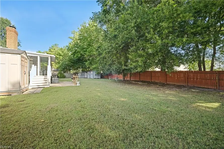 832 Woodrow Court, Chesapeake, VA 23322 - #3