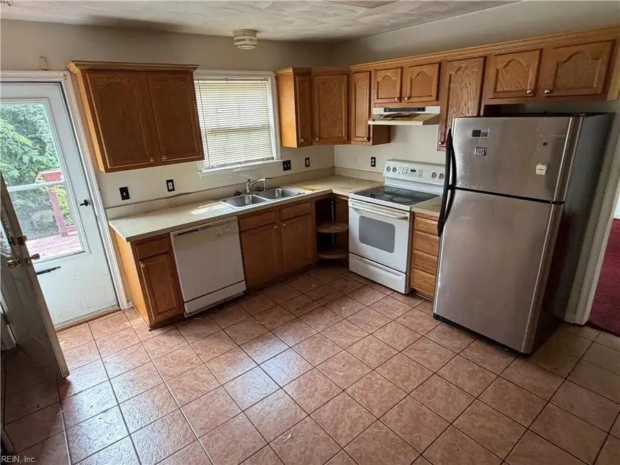 921 Waltham Street, Norfolk, VA 23523 - #2